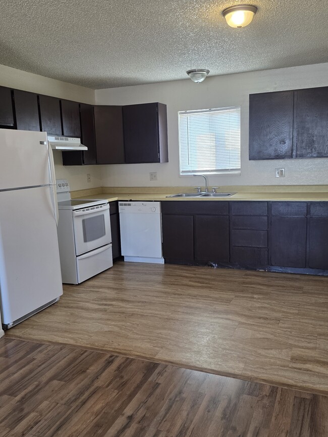 2543 Grand Ave Unit 1