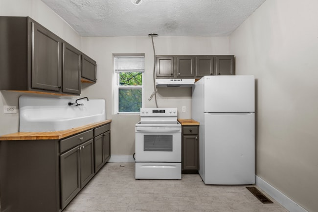 Photo - 3134 Miami St