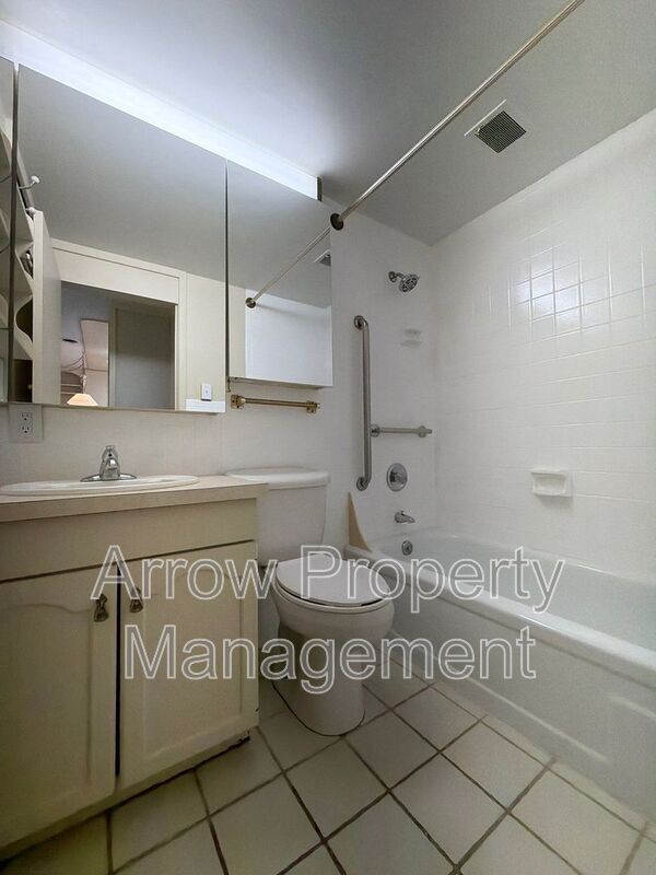 Photo - 2501 N St