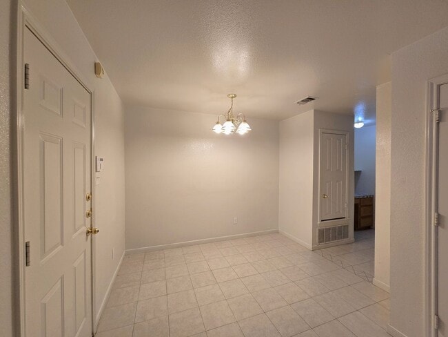 Photo - 1411 Nicholas Cir Unit B