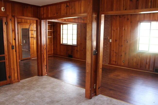 Photo - 121 Bomar St