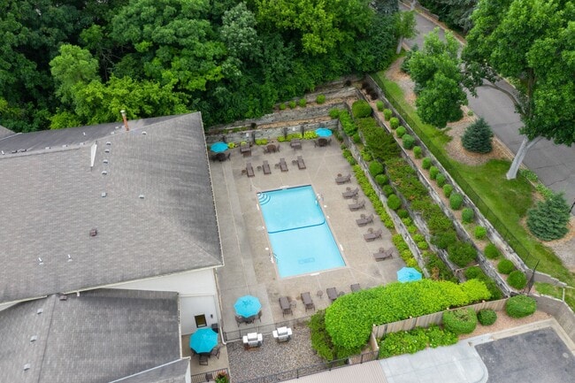 Vernon Oaks Apartments
