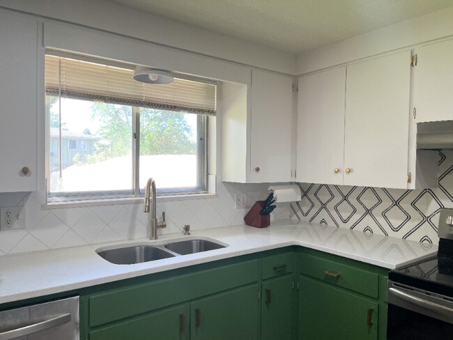 Photo - 1405 Allison Dr