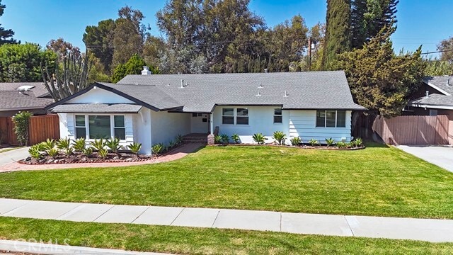 Photo - 2149 Victoria Dr