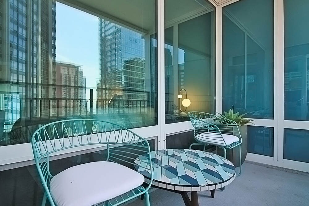 Photo - 353 E Ohio St