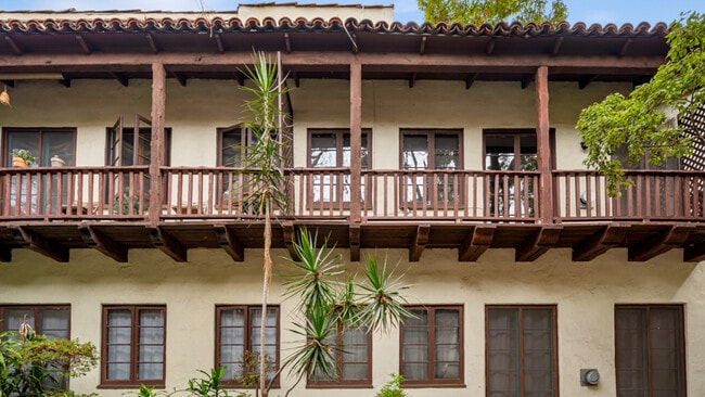 Photo - Beachwood Apartments