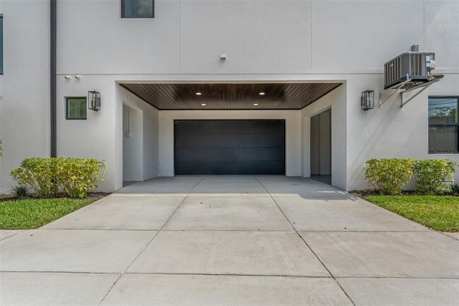 Photo - 500 E Davis Blvd