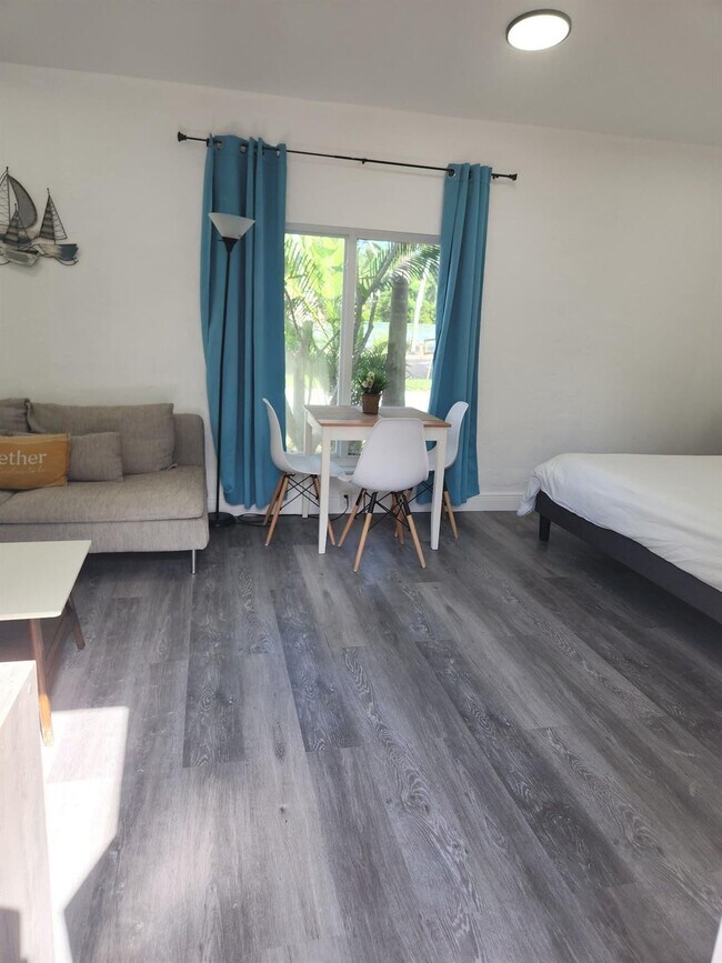 Photo - 1344 NE 16th Ave Unit B