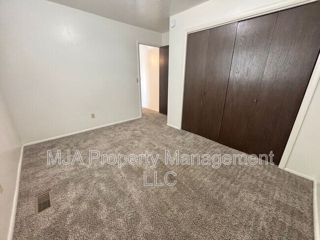 Photo - 1428 W 300 N Unit 08