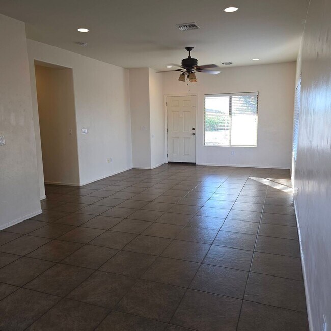 993 S Throne Room St