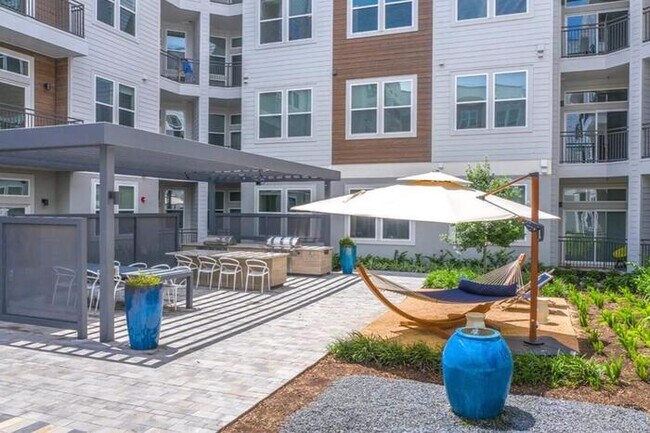 Photo - 9330 S Main St Unidad b3