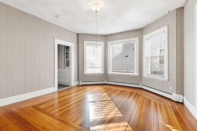 Photo - 46 Quincy St