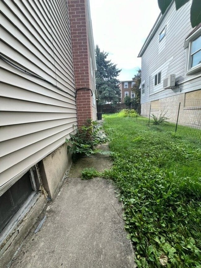 Photo - 4 Bedroom 1 Bath