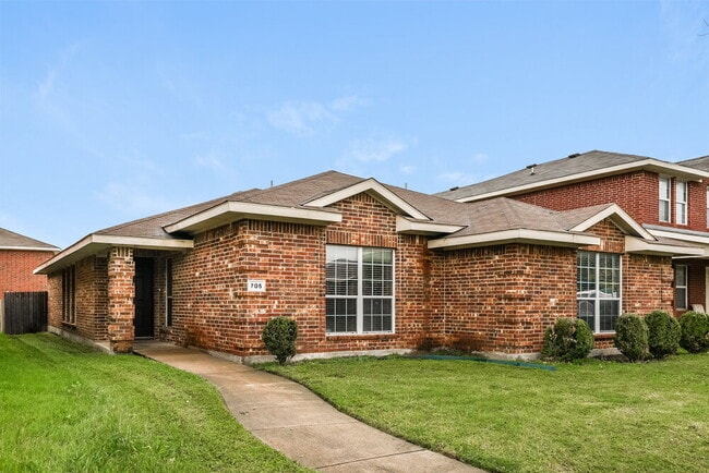 Photo - 705 Pine Hollow Dr