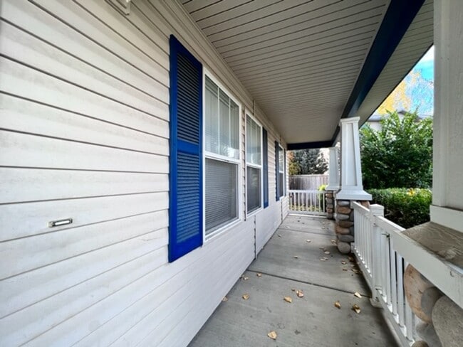 Photo - 3137 W Pudu St