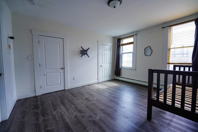 Photo - 542 41st St Unit 2