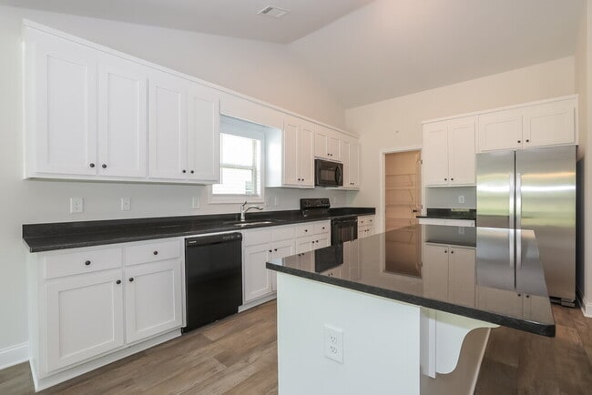 Photo - 150 Heartland Cir