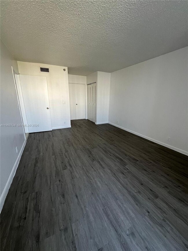 Photo - 3300 NE 191st St Unidad 909