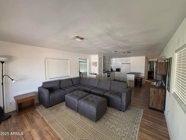 Photo - 709 Mohave Way