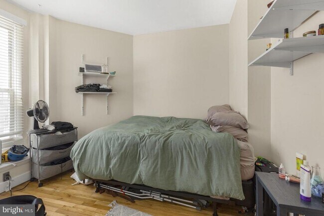 Photo - 242 S 13th St Unidad A