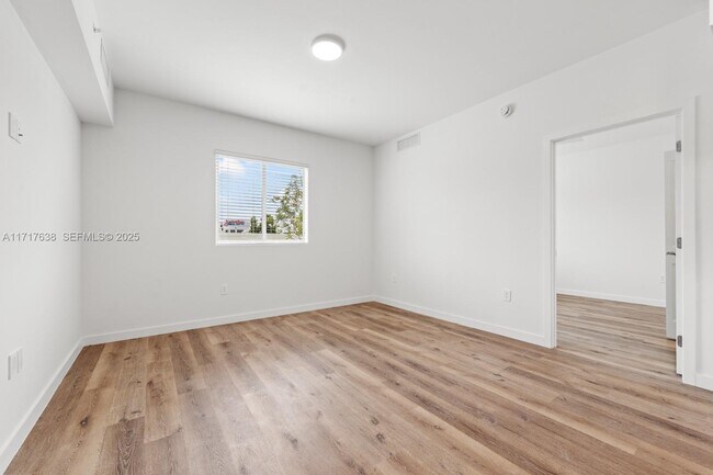 Photo - 18355 SW 110th Ave Unidad 105