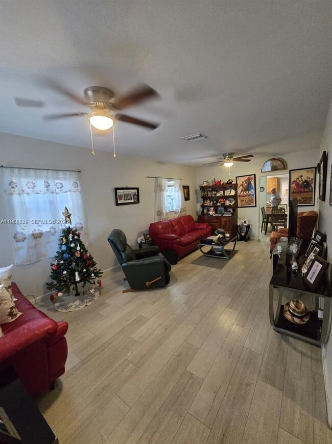 Photo - 3083 SW 17th St