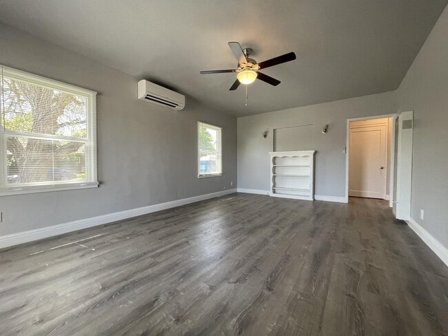 Photo - 446 W Sacramento Ave