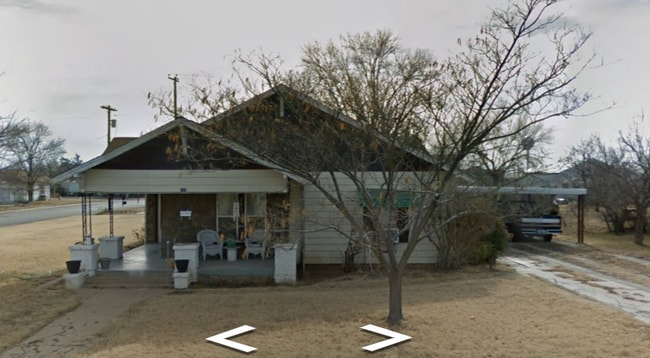 Building Photo - 203 W Crockett St
