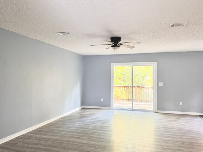 Photo - 4797 Old Mill Ct