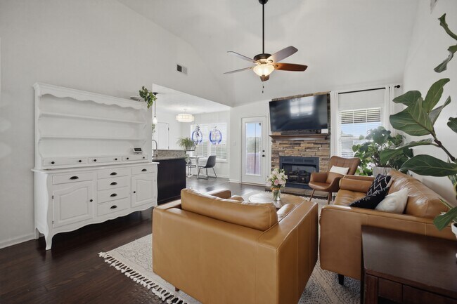Photo - 1060 Henry Place Blvd
