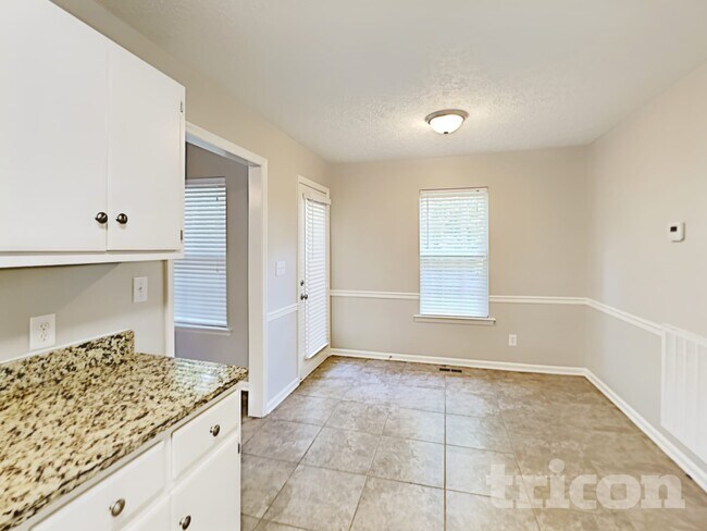 Photo - 2210 Burr Ct