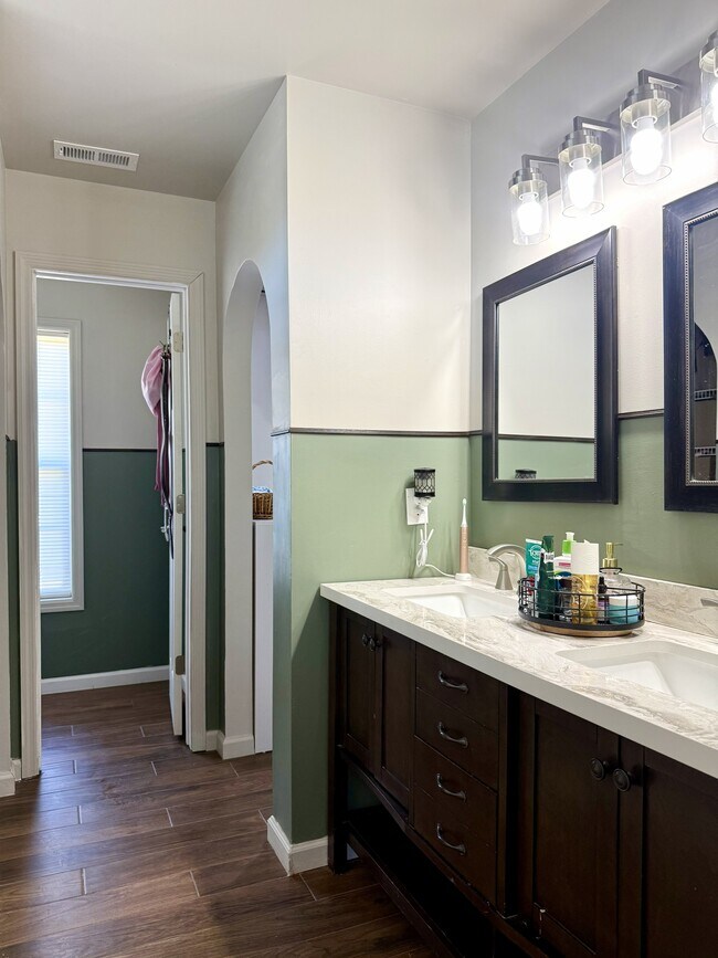 Photo - 110 Cherry Grove Dr