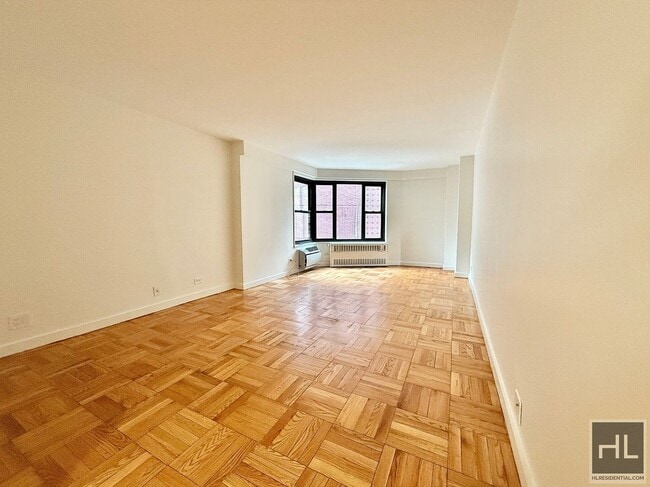 Building Photo - Fourth Avenue