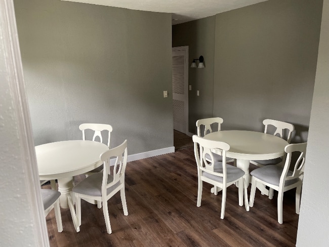 Photo - 419 N 10th St