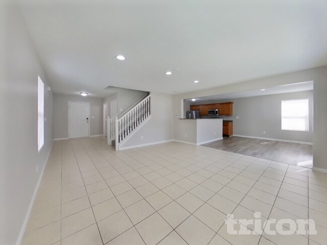 Photo - 2337 Middle View Dr