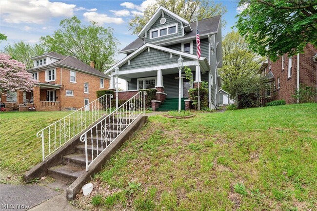 Photo - 193 N 1st St