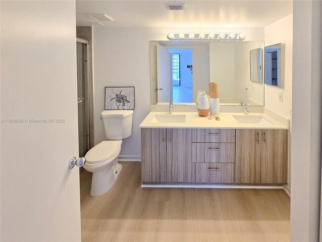 Photo - 3300 NE 192 St Unit 709