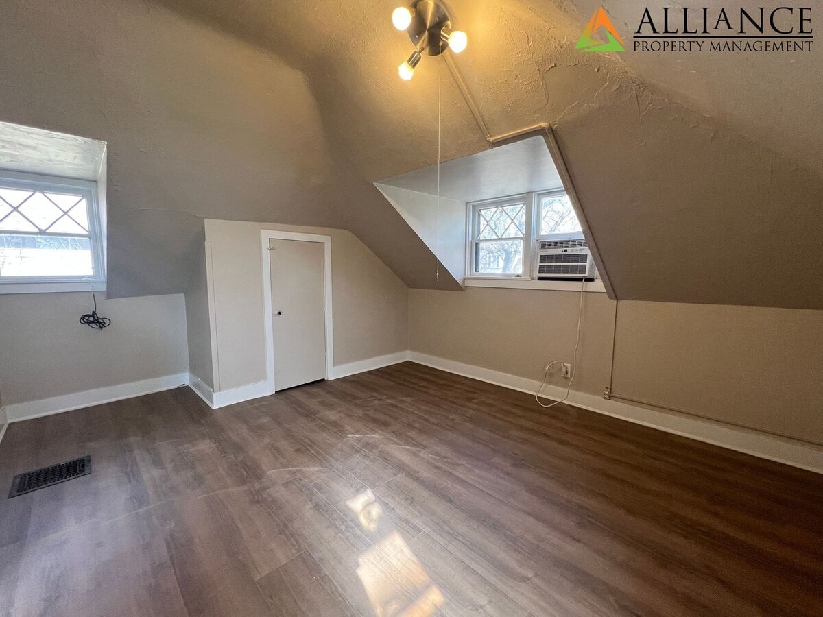 Photo - 909 Leavenworth St Unidad B