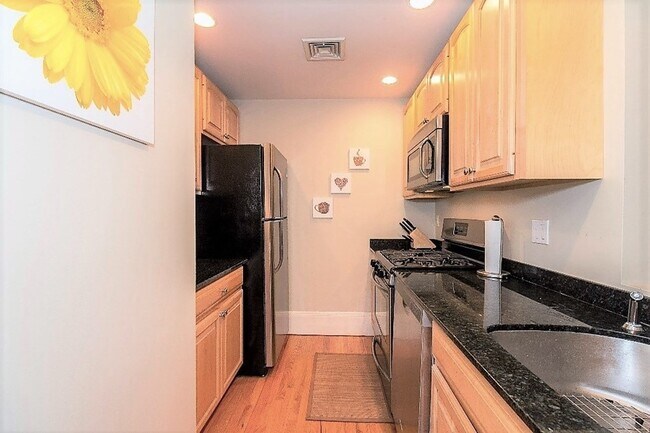 Photo - 81 Saint Botolph St Unidad 1