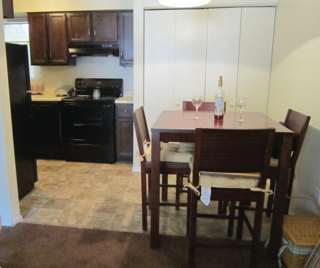 Country Crossing Apartments