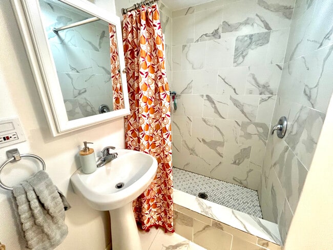 Photo - 3215 S Throop St Unit 1F