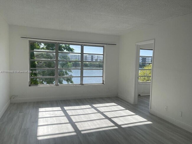 Photo - 1 bedroom in North miami FL 33179