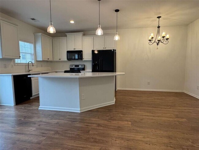 Photo - 6494 Whitebeam Trl