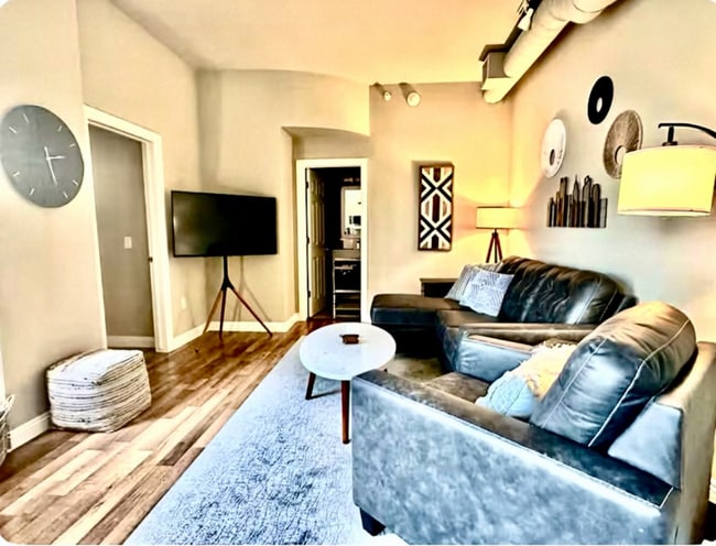 Photo - 1001 O St Unidad 704