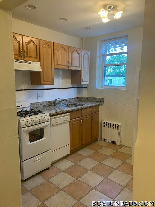 Photo - 126 Warren St Unidad 23