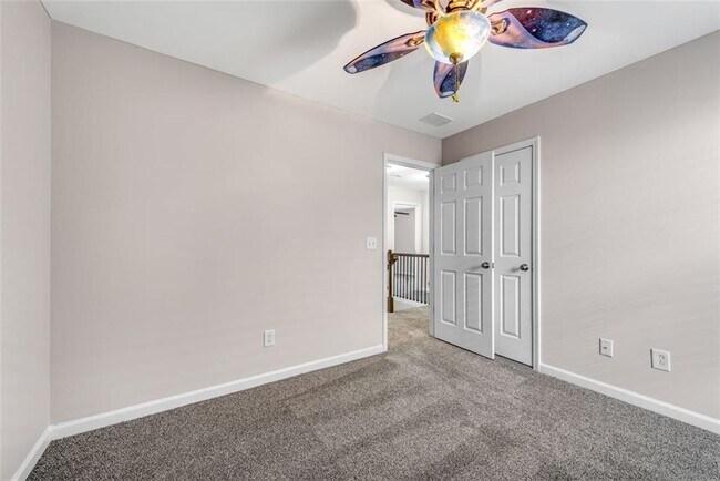 Photo - 268 Balaban Cir