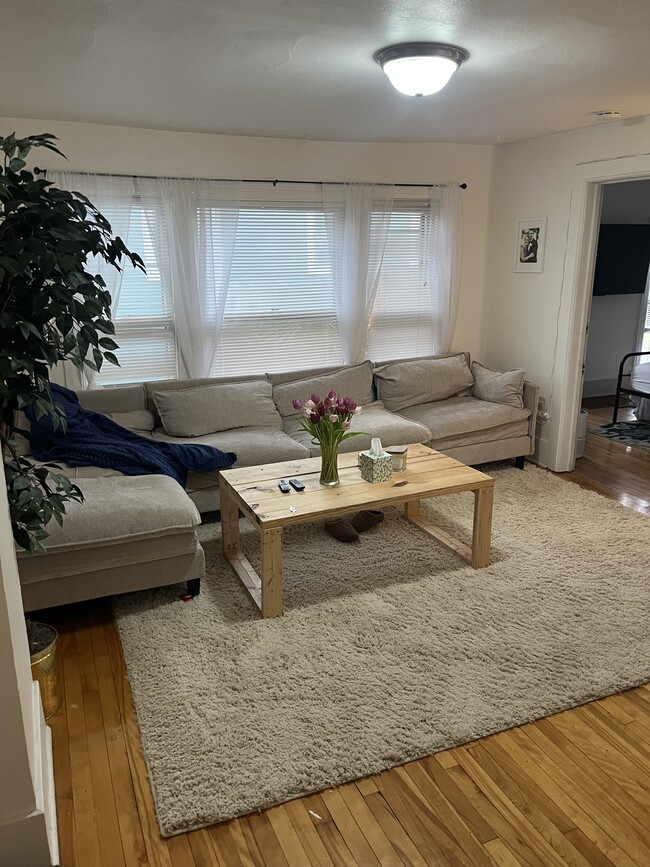 Photo - 512 E Johnson St Unit #2