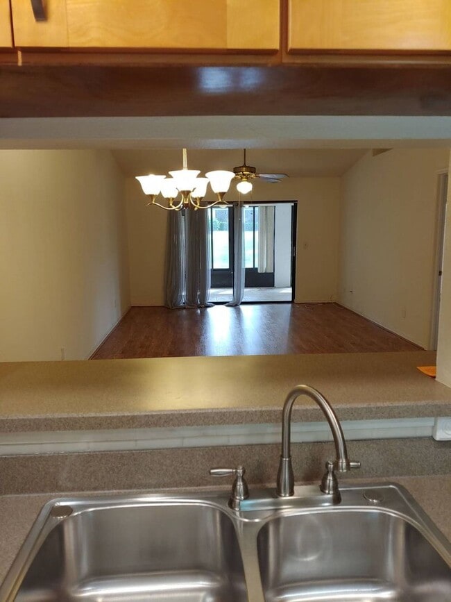 Photo - Beautiful 2 bedroom 2 bathroom condo for rent in Dunedin - Heather Ridge North 55+ community! Unit 106
