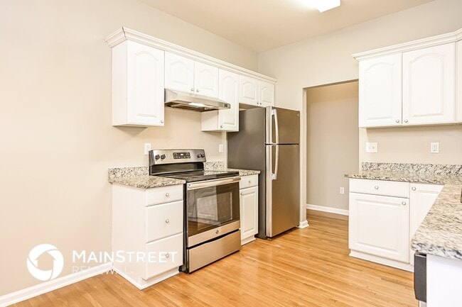 Photo - 415 Willow Glen Dr