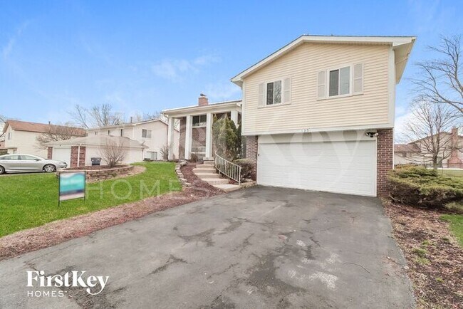 Photo - 135 Oriole Rd